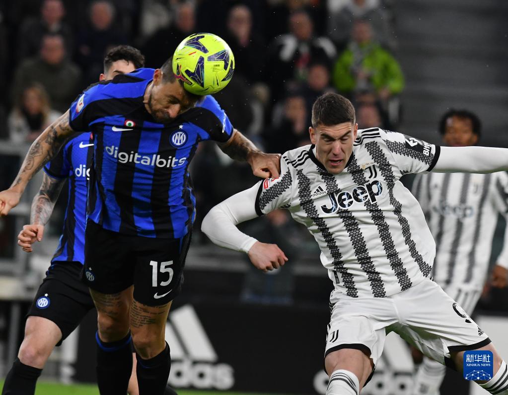 巴萨前高管：皇马就像校霸，只敢狂扁小朋友，碰到强的就缩了（巴萨前高管：皇马像校园恶霸，只会欺负弱小，遇到强者就怂）