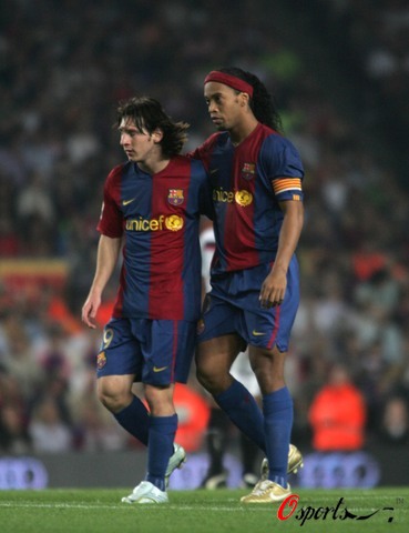 每体：拉菲尼亚已是巴萨非卖品，他的目标是赢得欧冠和世界杯（每体：巴萨将拉菲尼亚列为非卖品，球员剑指欧冠与世界杯桂冠）