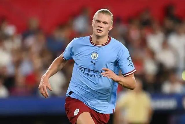 曼联1-1西汉姆再失进前5良机！习惯性疲软，阿莫林冬窗买人也不够（曼联1-1憾平西汉姆，冲前五再受阻；疲软成惯性，阿莫林冬窗补强难解渴）