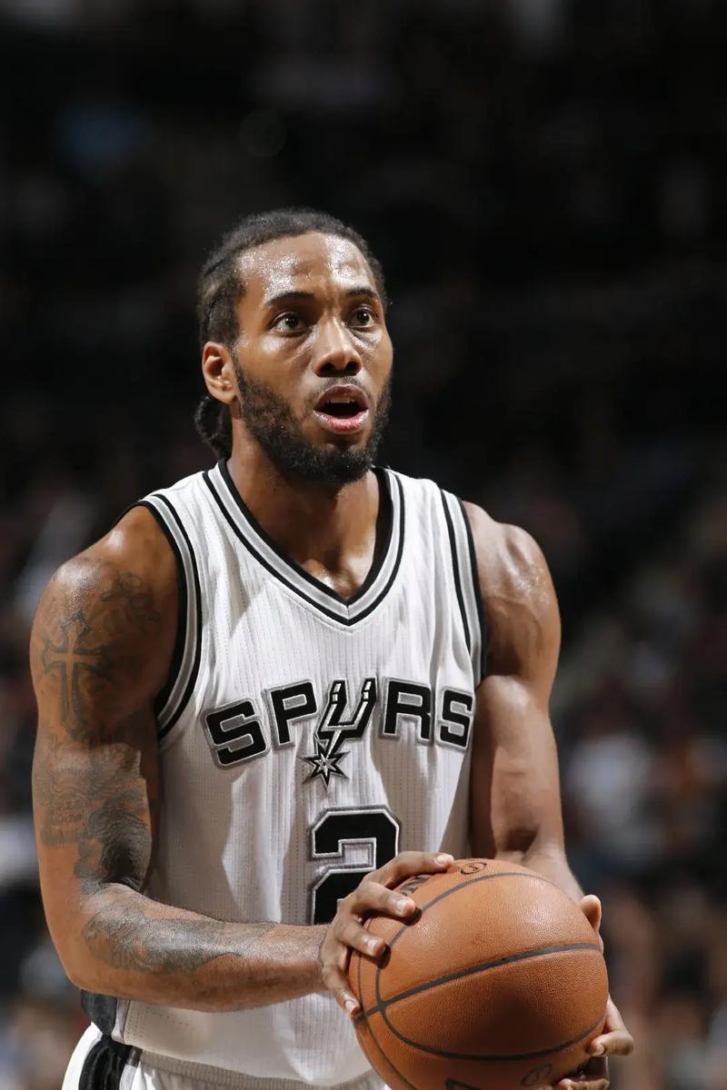 多家俱乐部争抢加比！全能的主攻太抢手，朱婷加比身价都高（全能主攻成稀缺资源：朱婷、加比身价高企，多家豪门竞逐）