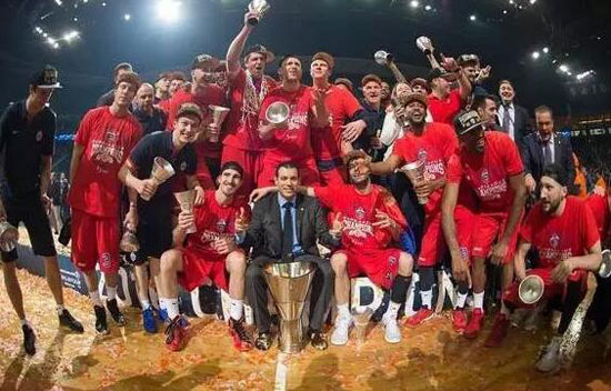 特瓦斯回应老佛爷批评：我为了整个西甲，而非那两三家俱乐部（特瓦斯回击老佛爷：我为西甲整体利益，不为少数俱乐部）